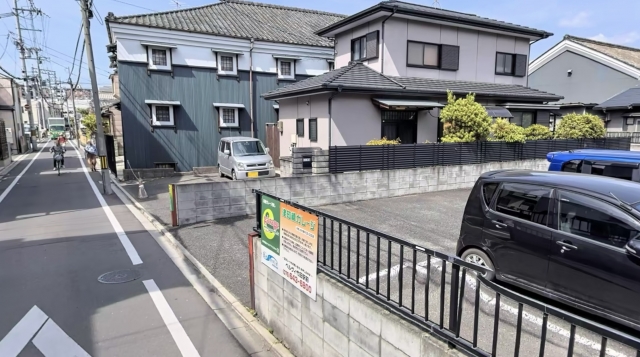津知橋ガレージの月極駐車場4