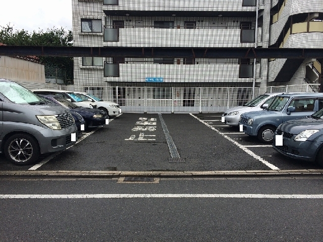 ヴィヨーム京都北大路ガレージの月極駐車場