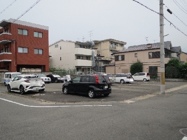 上賀茂藪田町ガレージの月極駐車場