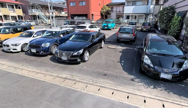 上賀茂藪田町ガレージの月極駐車場4
