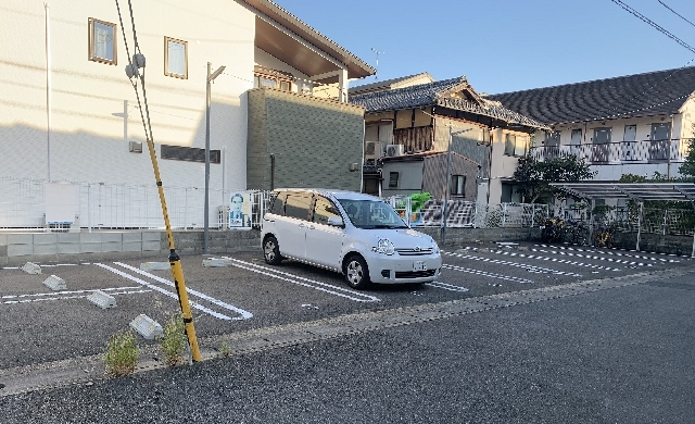 前田ガレージ(右京区)の月極駐車場
