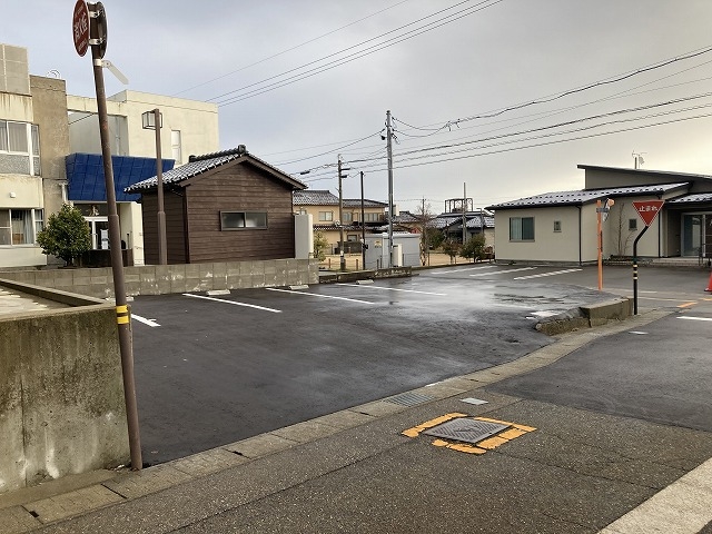 粟崎町Bパーキングの月極駐車場2