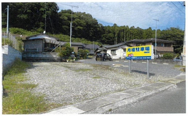 内郷内町桜本駐車場の月極駐車場3