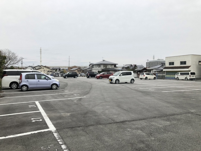 【アイビースクエア駐車場の写真】