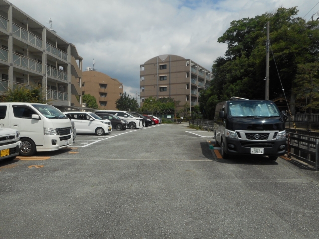 森・北側駐車場の月極駐車場3