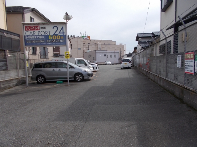 村上パーキングの月極駐車場3