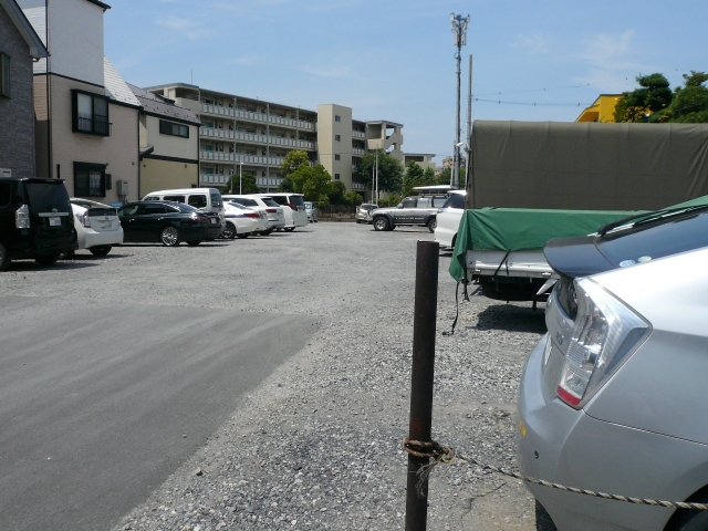 飯塚商店街入口駐車場の月極駐車場2