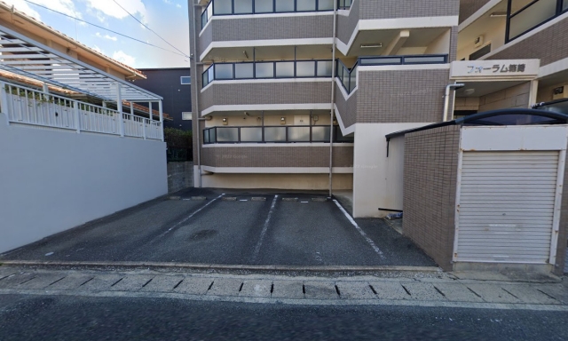 フォーラム箱崎の月極駐車場