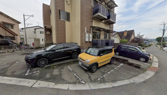 ブローテ石丸の月極駐車場