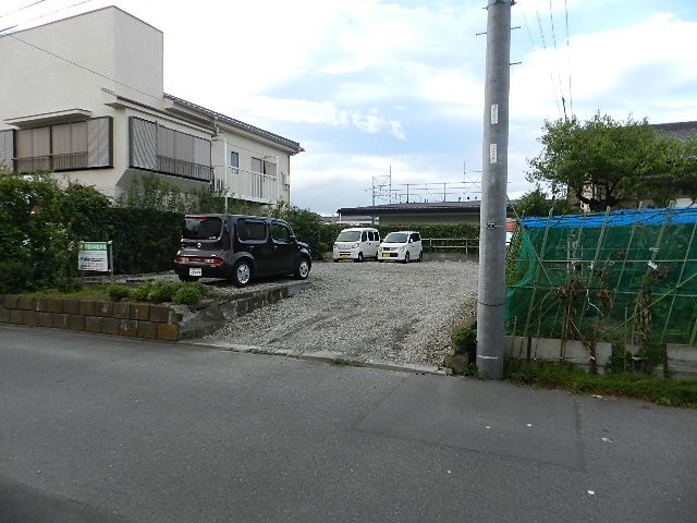 円蔵小山駐車場の月極駐車場