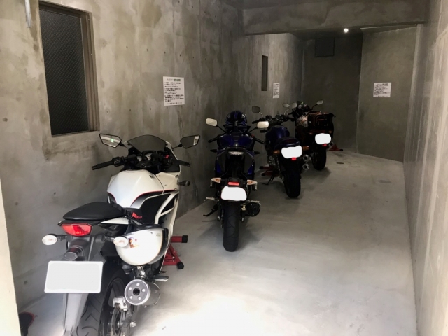 ﾄﾞｰﾘｱKYOTO大宮バイク置場の月極駐車場