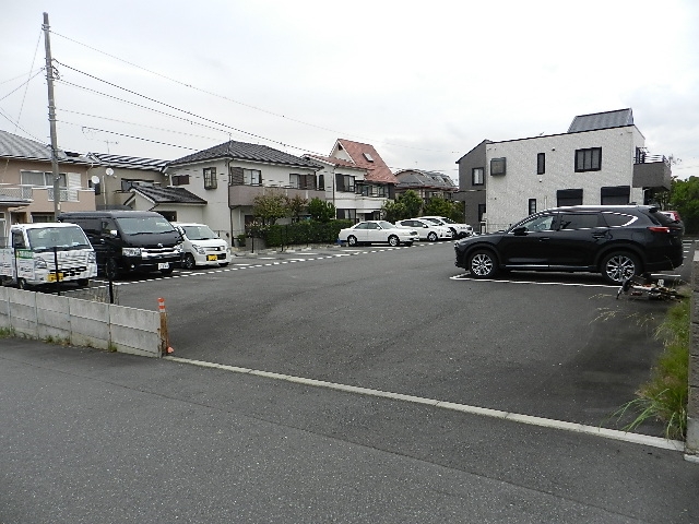 高田渡辺駐車場の月極駐車場