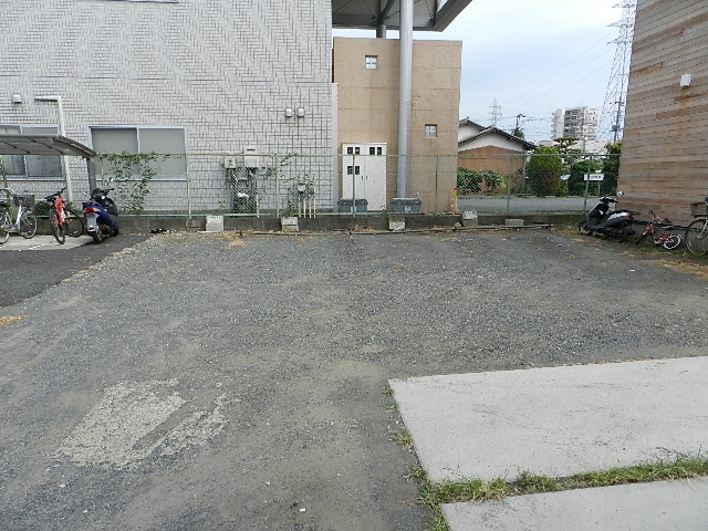 高田岸第二駐車場の月極駐車場