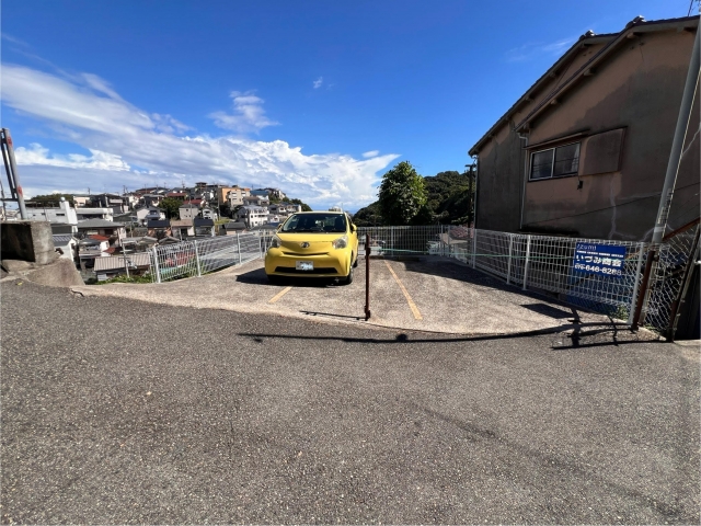 ヒルズ神戸駐車場の月極駐車場2