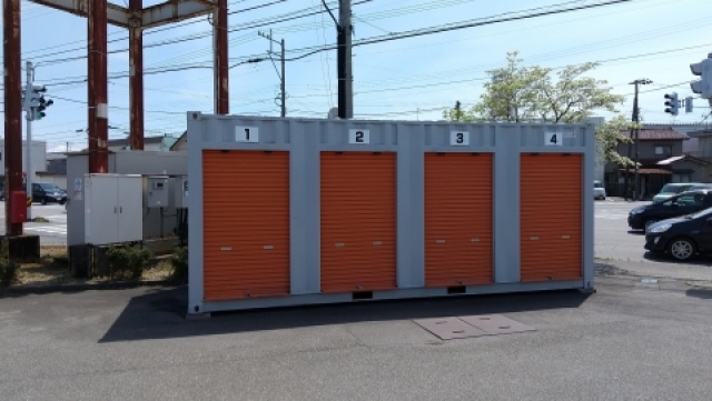 トランクルーム富山今泉本店の月極駐車場