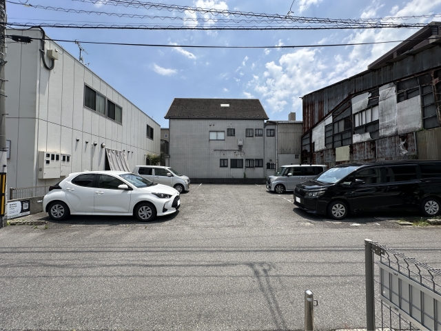 山田ガレージの月極駐車場