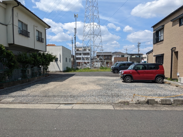 東中島町二丁目月極駐車場の写真