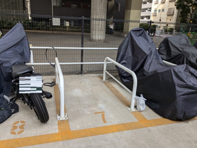 【バイク専用】あやめ第一公園自動二輪の月極駐車場2