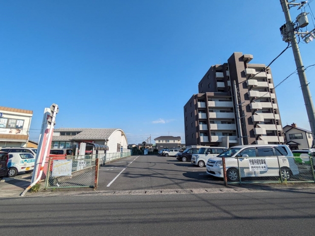 月極め駐車場お貸し下さい 岡山県倉敷市西阿知町1048付近の月極駐車場 [屋内／平面式]（ID:7766