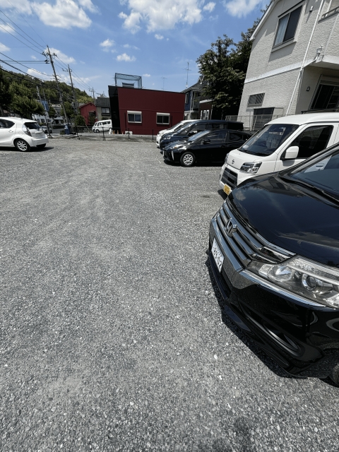 岸田パークの月極駐車場