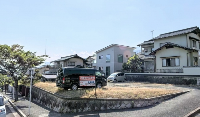今西ガレージの月極駐車場2