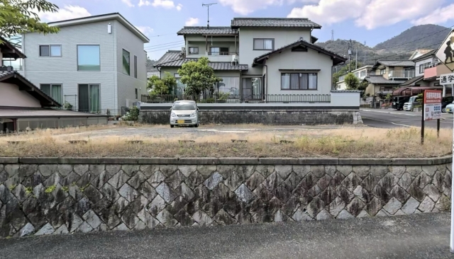 今西ガレージの月極駐車場3