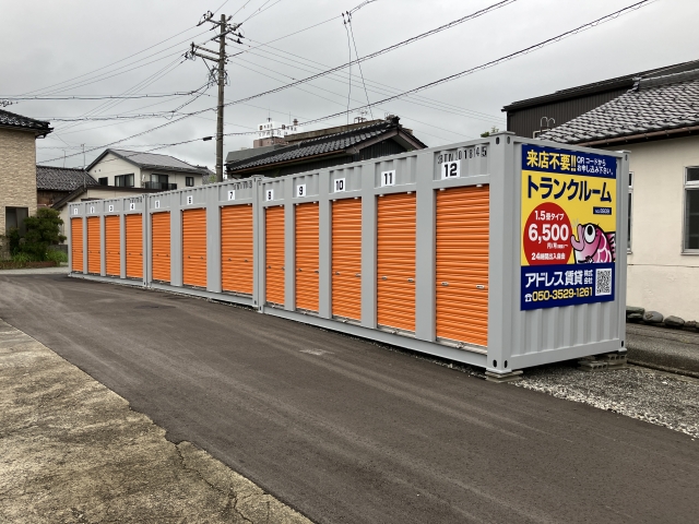 トランクルーム高岡市千石町の月極駐車場