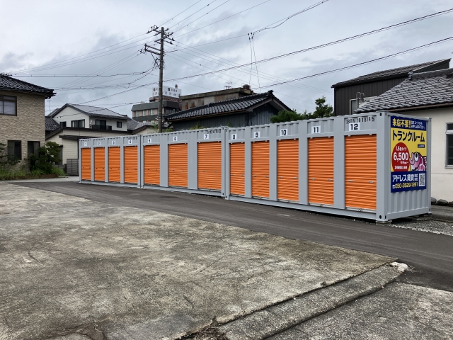 トランクルーム高岡市千石町の月極駐車場2