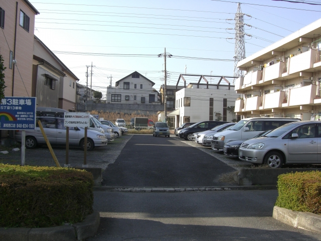 稲垣本太第三駐車場の月極駐車場