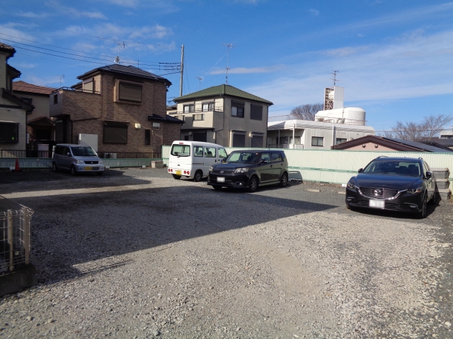 榎本ガレージの月極駐車場4