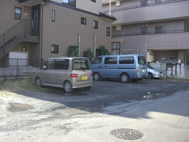 彩光舎駐車場の月極駐車場