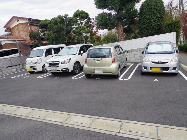 神明ファイブ駐車場の月極駐車場3