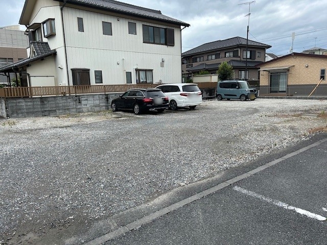 青木・グレイスラル駐車場の月極駐車場2