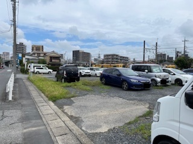 多田南線路側駐車場の月極駐車場3