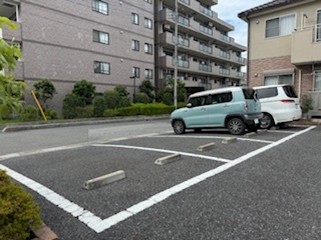 クローバーガーデン敷地内駐車場の月極駐車場2