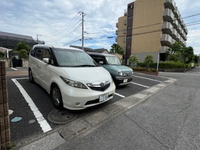 クローバーガーデン敷地内駐車場の月極駐車場5