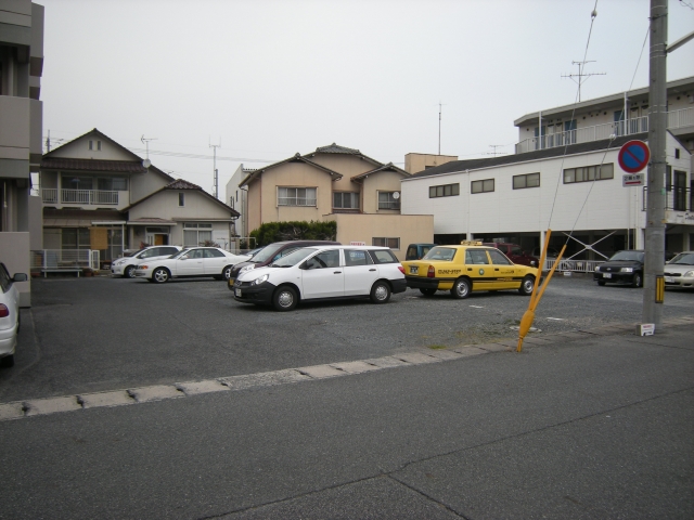 エバンスワケ東月極駐車場の月極駐車場