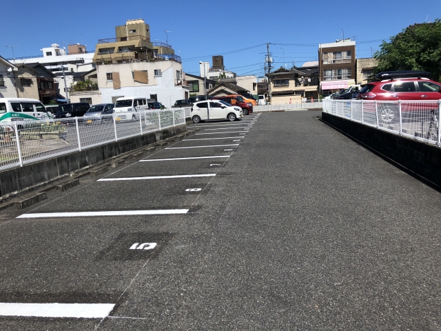 天瀬南町パーキングの月極駐車場