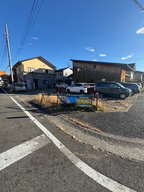 朝日町信沢駐車場の月極駐車場3