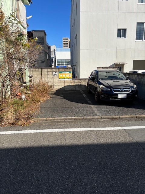 あら町中島駐車場の月極駐車場4
