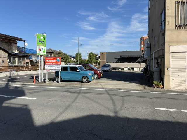 材木町岡田駐車場の月極駐車場3